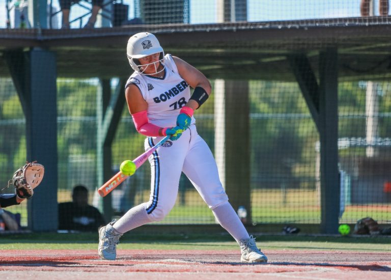 Lilibeth_Cisneros_Bombers_bat